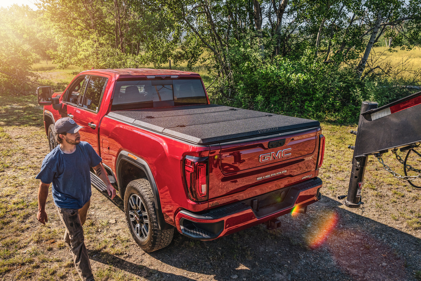 Heavy-Duty, Hard Tonneau Covers | DiamondBack Switchback Truck Cover ...