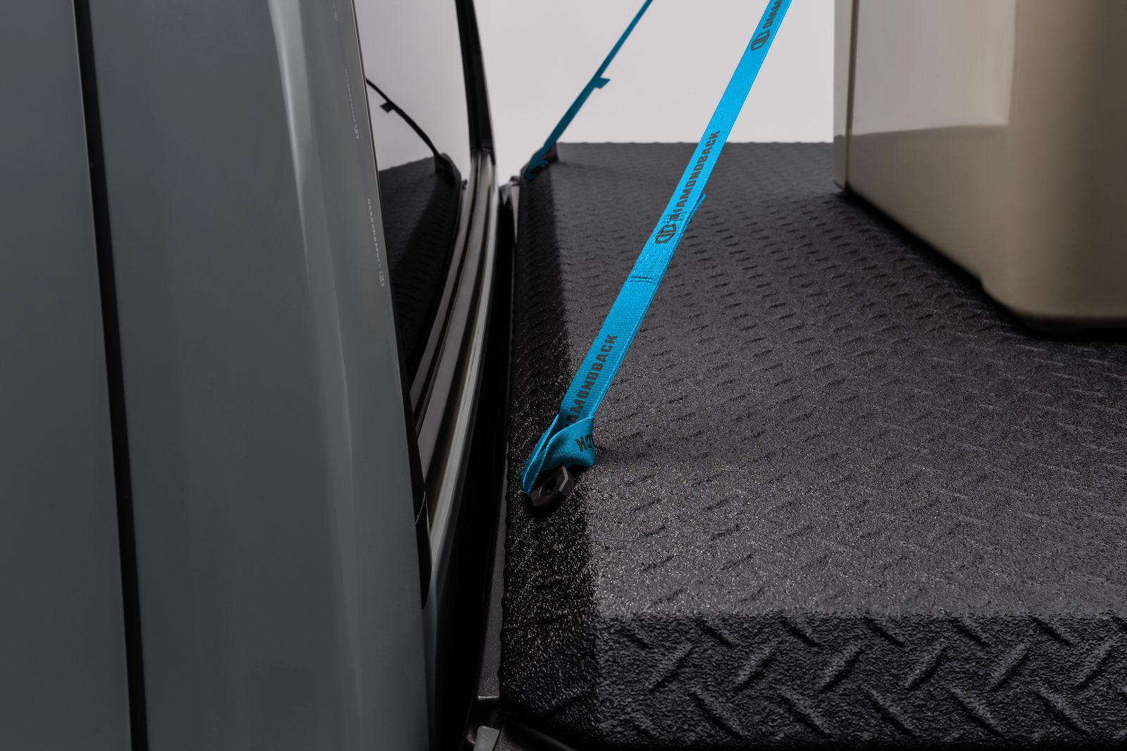 StrongHold™ Ratchet Loop Straps – DiamondBack Covers