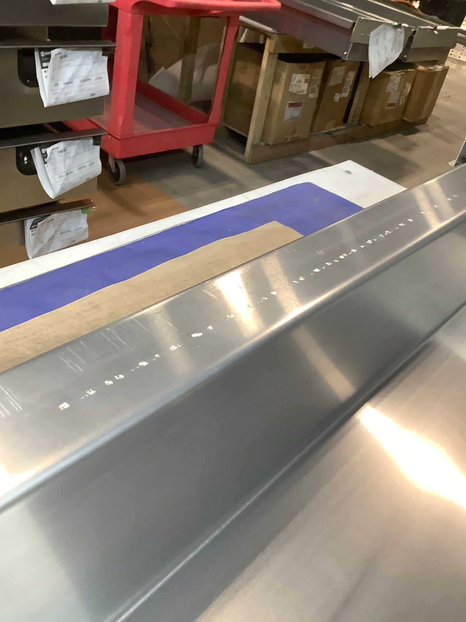 Outlet Wingman Slider Bin