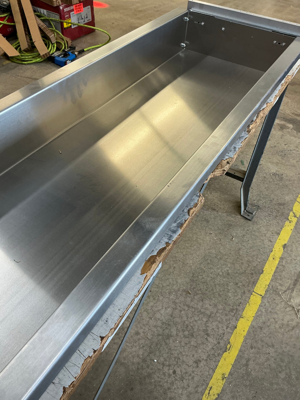 Outlet Wingman Slider Bin