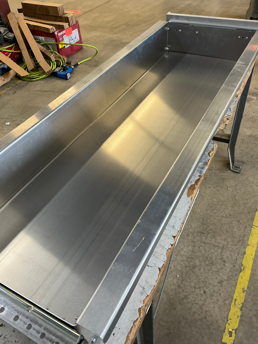 Outlet Wingman Slider Bin