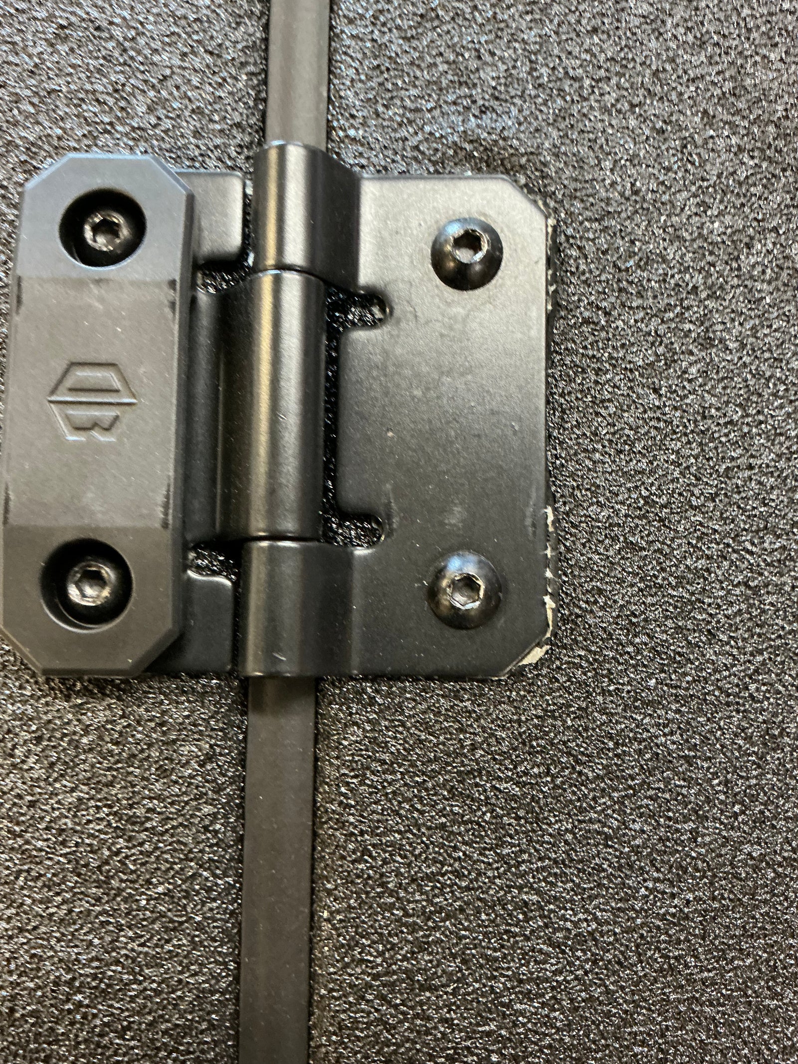 Outlet DiamondBack Switchback