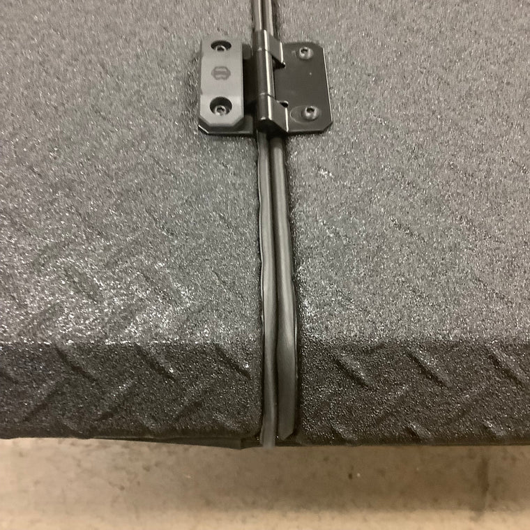 Outlet DiamondBack Switchback