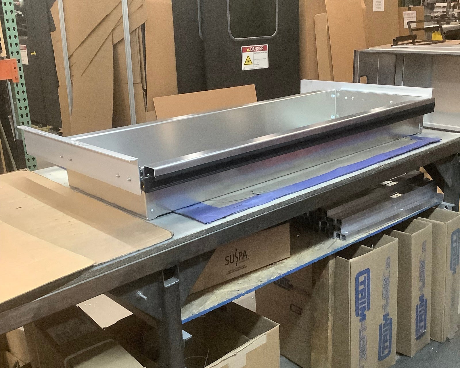 Outlet Wingman Slider Bin