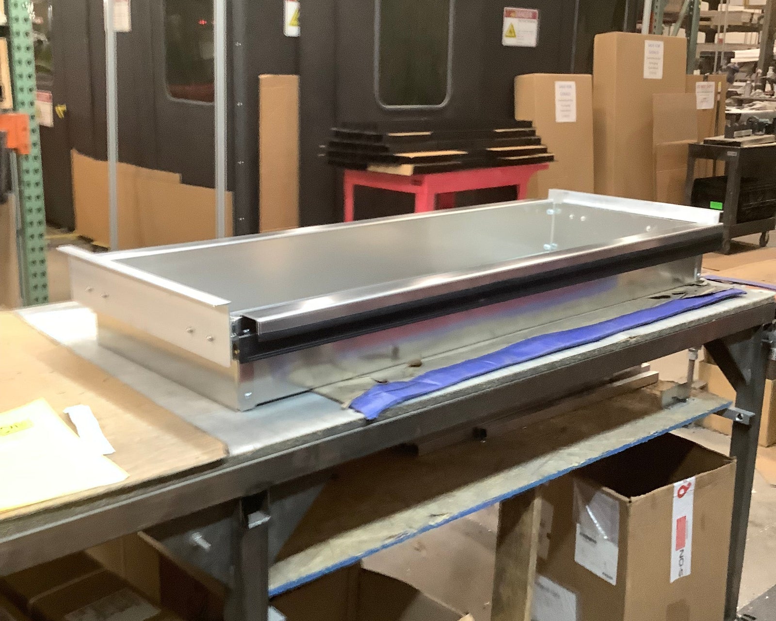 Outlet Wingman Slider Bin