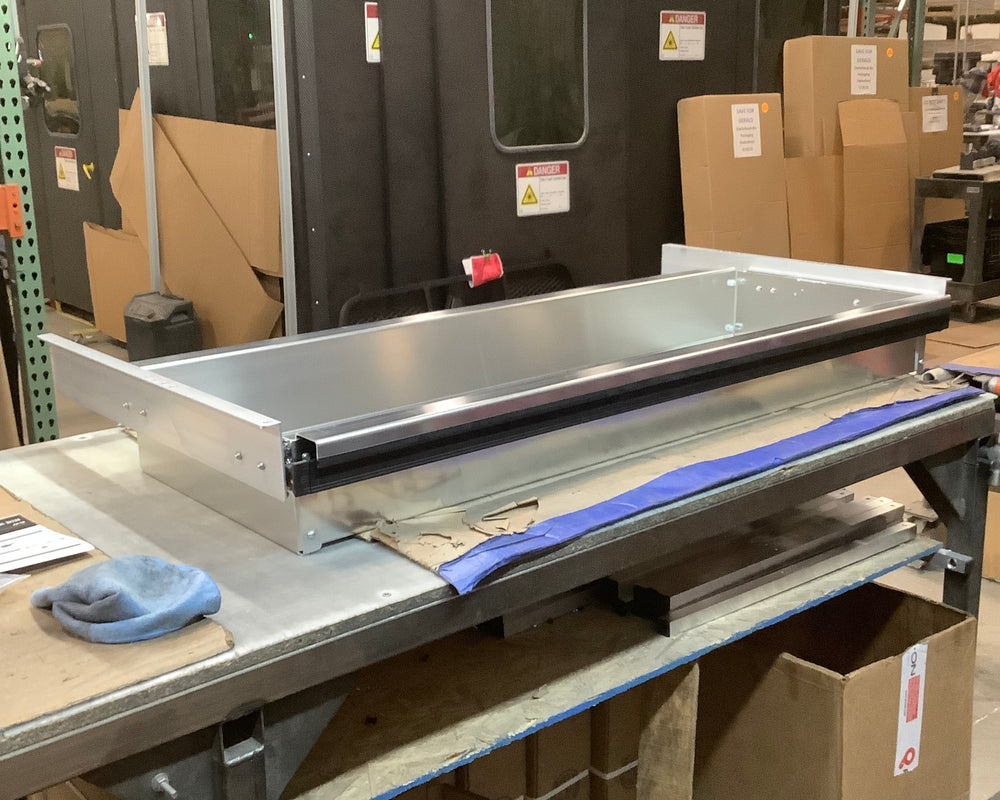 Outlet Wingman Slider Bin