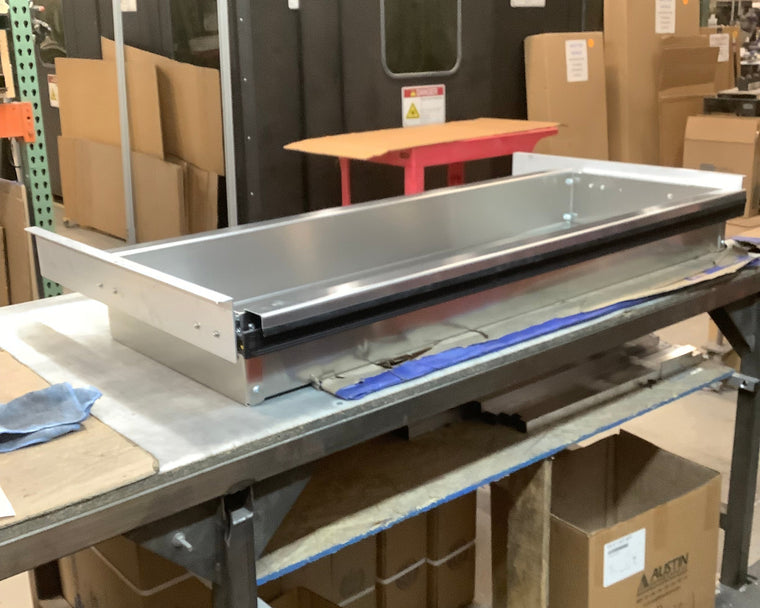 Outlet Wingman Slider Bin