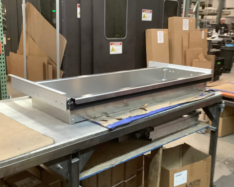 Outlet Wingman Slider Bin