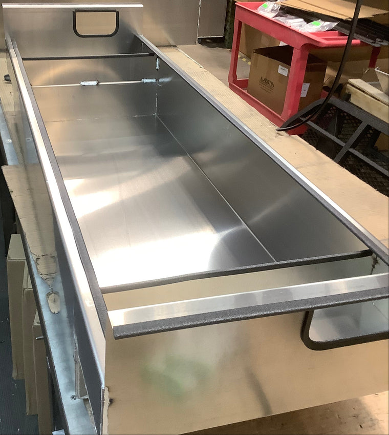Outlet Cross Bin 13