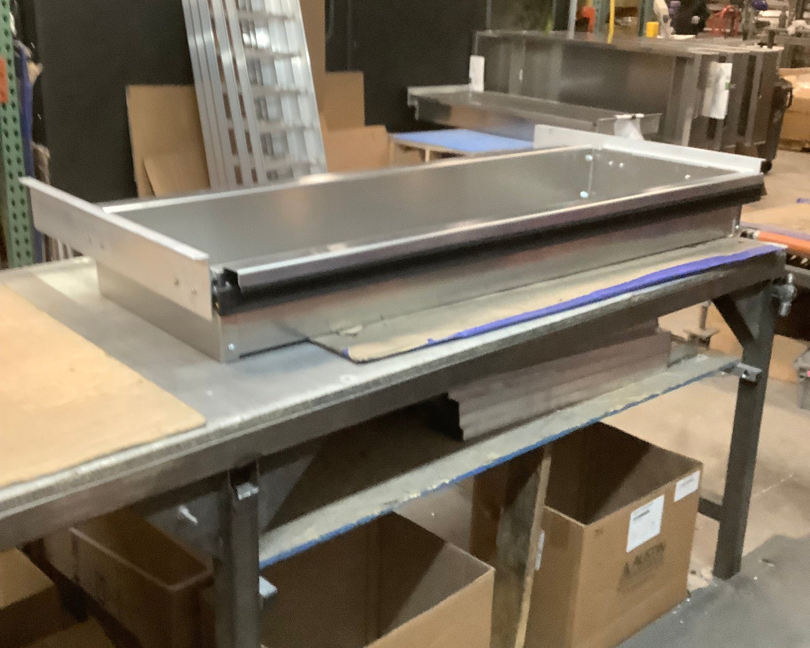 Outlet Wingman Slider Bin