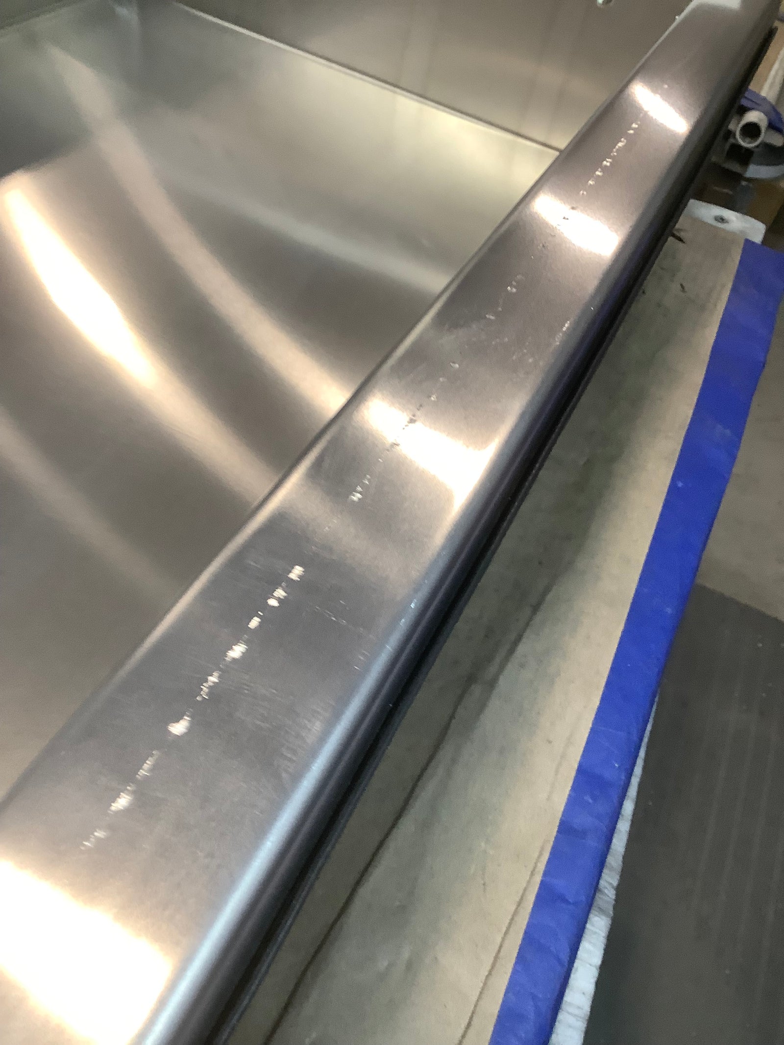 Outlet Wingman Slider Bin