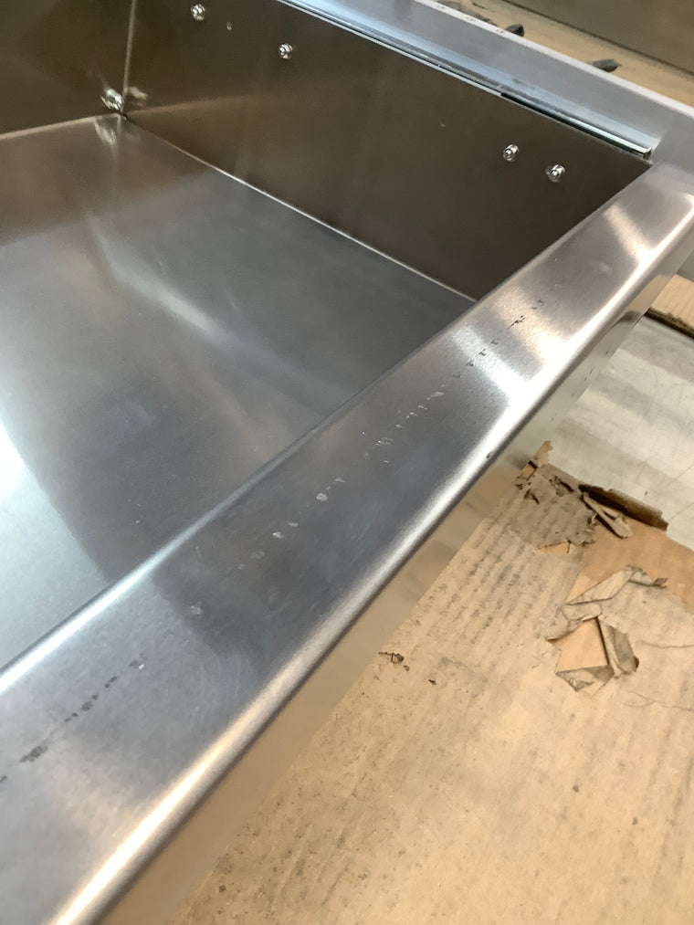 Outlet Wingman Slider Bin