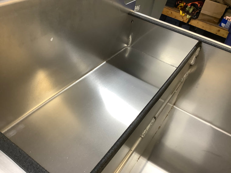Outlet Cross Bin 13
