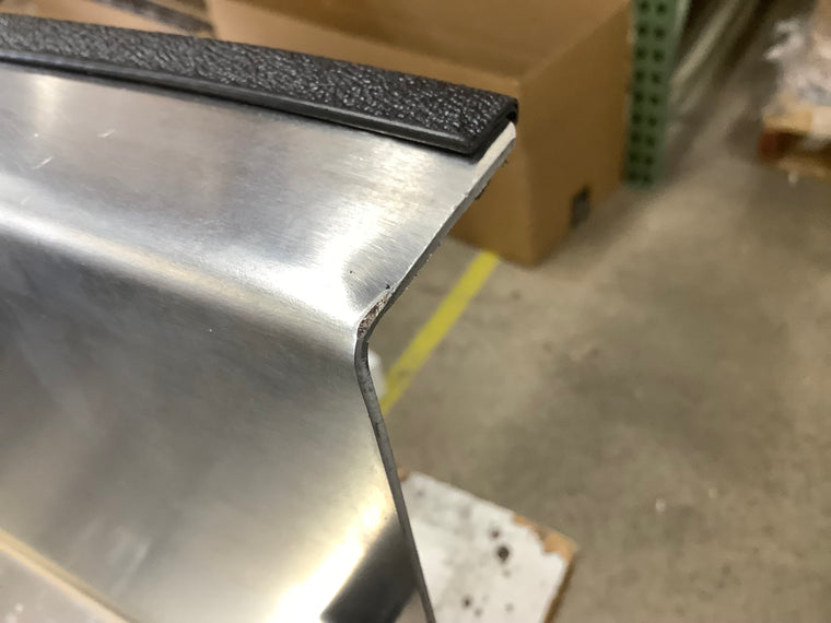 Outlet Cross Bin 13
